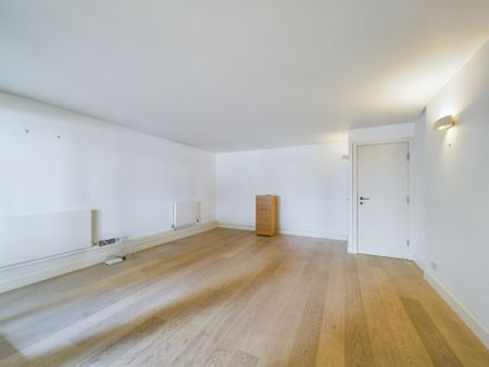 2 bed to rent in Chart House, London, E14 - Photo 4