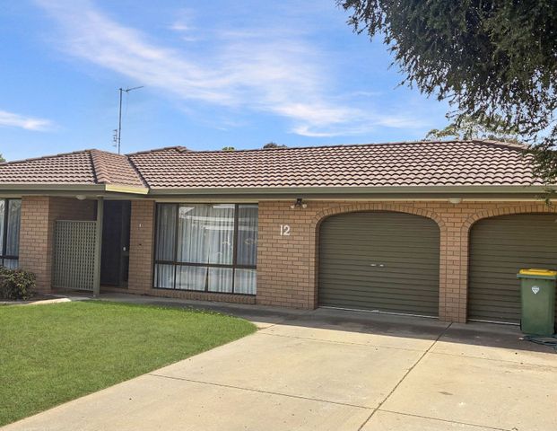 Enjoy the Outdoors - 3-Bedroom Home Near Walking Tracks - Photo 1