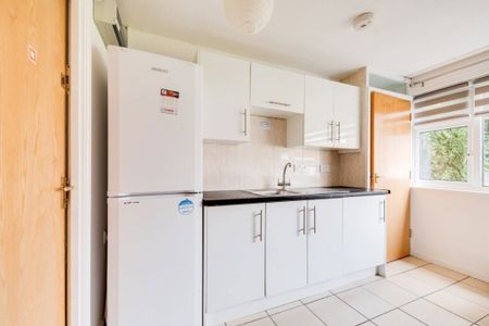 £547 p/w (£2,370 pcm) - Photo 4