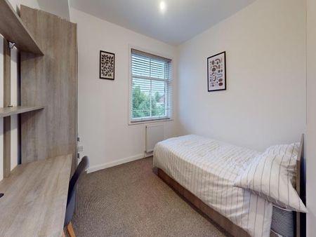 5 bedroom property to rent - Photo 2