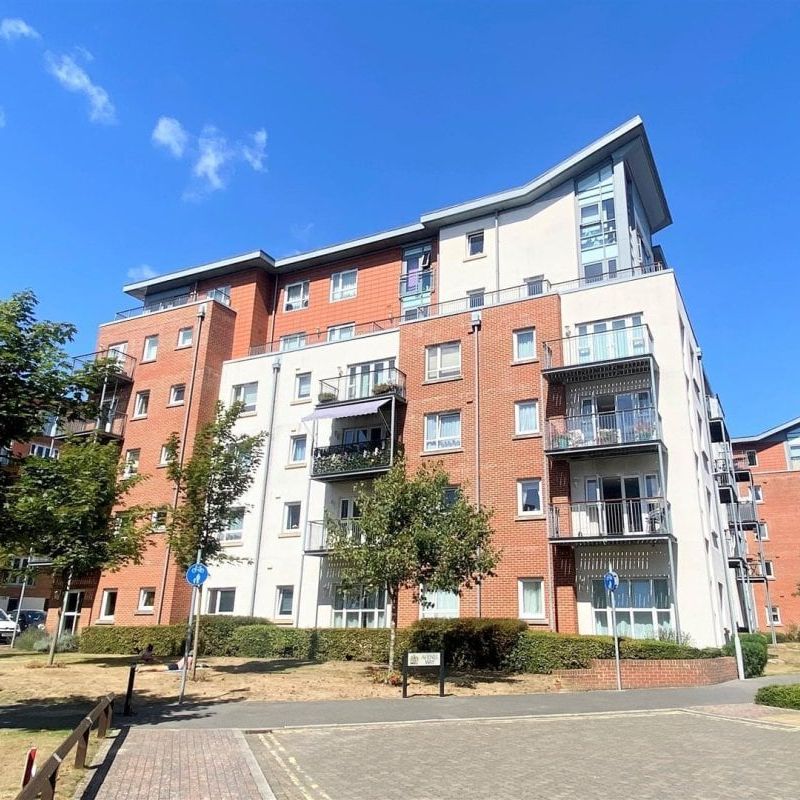 Avenel Way, Poole - Photo 1