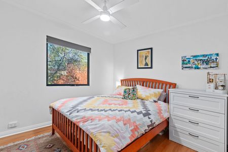 Outstanding One-Bedder With Study And Terrace - Photo 4