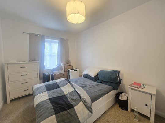 Ladysmith Road, Enfield, EN1 - Photo 1