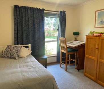 29 Dalton Avenue, Wodonga VIC 3690 - House For Rent | Domain - Photo 5