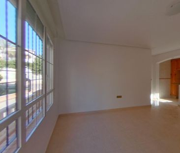 Chalet adosado en alquiler, C/ Castillo San Roque - Residencial Pla... - Photo 3