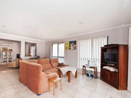 44 Gannon Way, Upper Coomera QLD 4209 - House For Rent - $780 | Domain - Photo 5