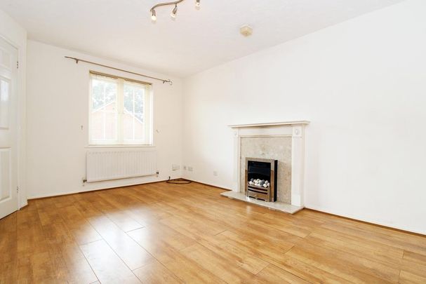 2 bedroom end of terrace house to rent - Photo 1