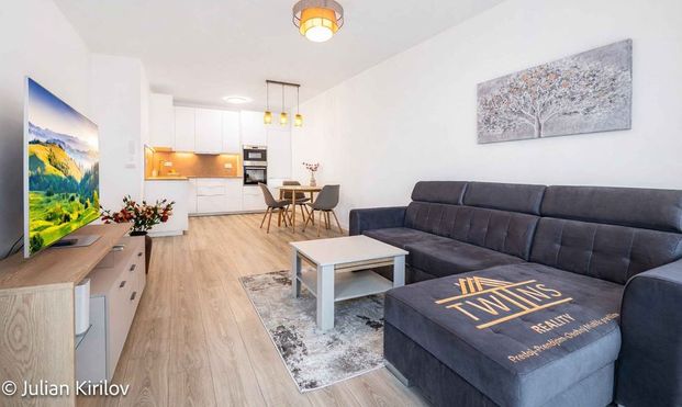 PRENÁJOM: Úplne nový, neobývaný 2-izbový byt s klimatizáciou a parkovaním – Bory - Fotografia 1