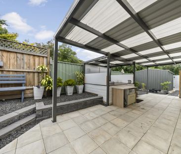 Modern Comfort in a Prime Castle Hill Pocket - Photo 5