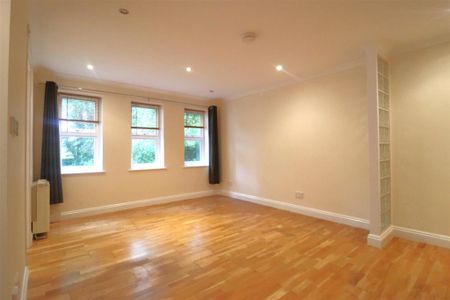 Studio to rent - Photo 2