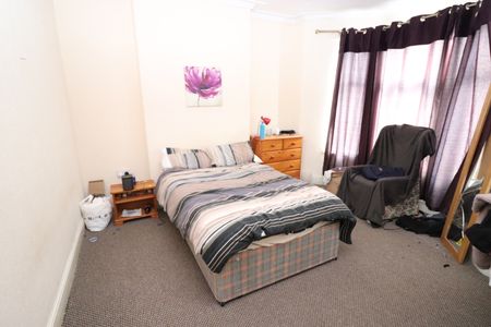 Hazeldene Avenue, Cathays - Photo 5