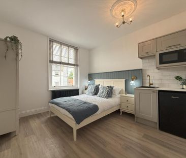 1 bedroom in a house share to rent - Photo 3
