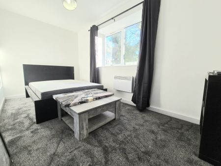 West Parade Flats, Halifax - Photo 3