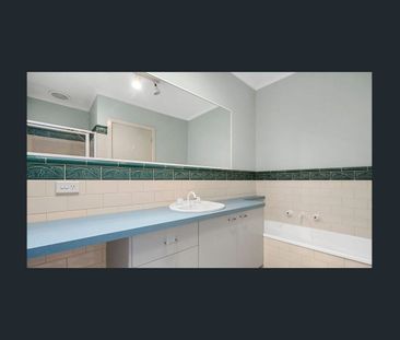 Charming Courtyard Living in Geelong! - Photo 5