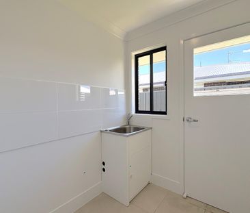 Modern Family Home in Lochinvar - Photo 5