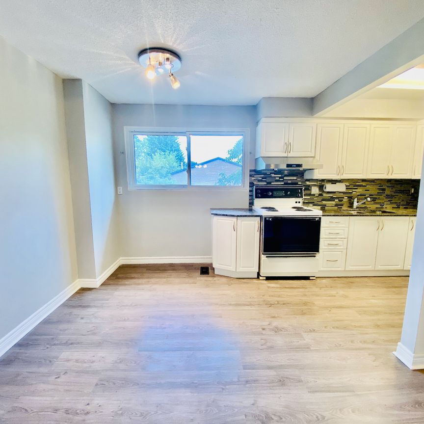 For Lease - 2020 Pharmacy Avenue Unit# 2, Toronto, Ontario - Photo 1