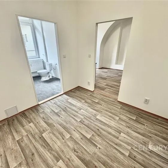 Pronájem bytu 2+kk na ulici Tkalcovská - Photo 1