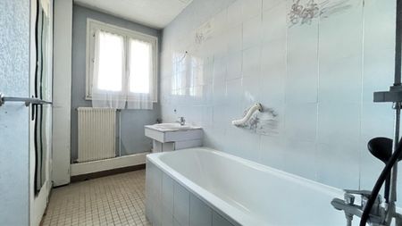 Location Appartement 3 pièces 67m² ROISSY EN FRANCE 95700 - Photo 3