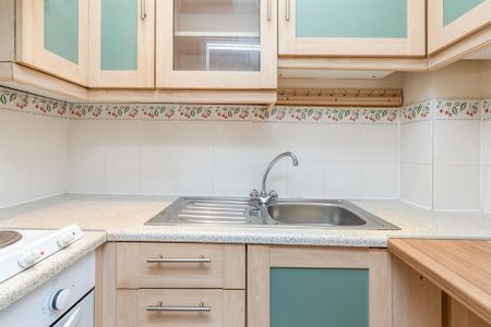 1 bedroom retirement property to rent - Photo 5