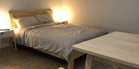 Available Now/Oct 1st Basement Bright furnished bachelor - Photo 2