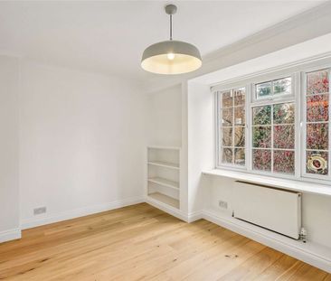 A lovely unfurnished house near to Holland Park - Photo 4