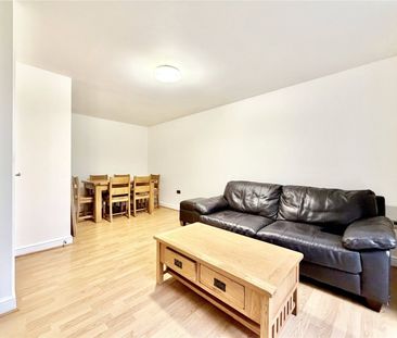 2 Joslin Avenue, London, NW9 - Photo 1