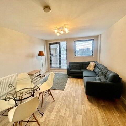 Apartment 6 17 Queens Square, Belfast, BT1 3FF - Photo 1