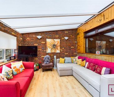 3 bedroom end of terrace house to rent - Photo 1