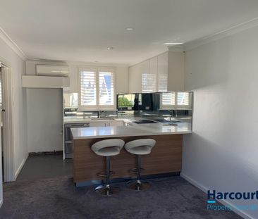 Cosy Subiaco Living - Right on the Doorstep of Rokeby Road! - Photo 3