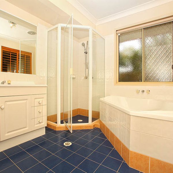 4 Leopard Tree Place, Molendinar - Photo 1