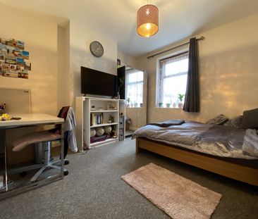 Sapphire Street, Adamsdown - Photo 1