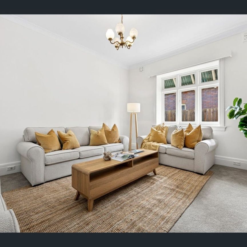 Expansive Federation Home in a Prime Location - Photo 1