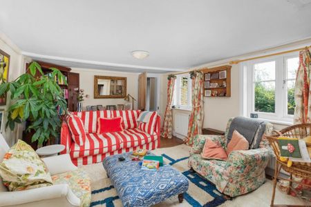 5 bedroom detached house to rent - Photo 2