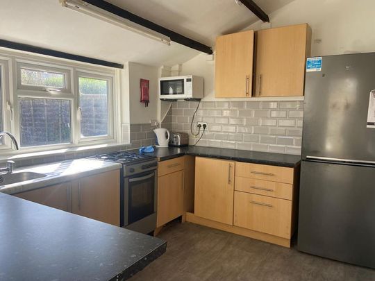 5 bedroom house share to rent - Photo 1