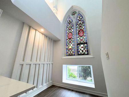 $1,549 / 1 br / 1.5 ba / 16 west ave S unit 109 - Photo 2