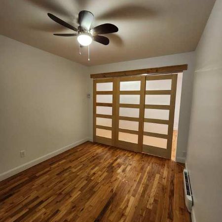 3-1/2 plus coin détente dans Petite-Patrie, Immeuble très tranquille Métro Autobus - Photo 3