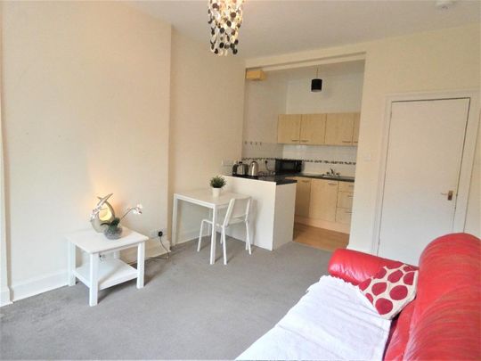 1 bedroom flat to rent - Photo 1