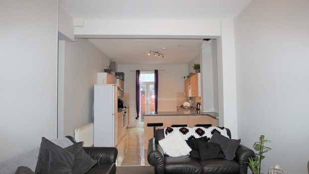 4 bedroom house to rent - Photo 1