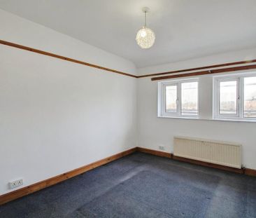 3 bedroom end of terrace house to rent - Photo 4