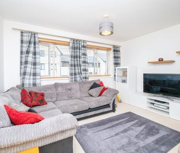 Cobham Close, PLYMOUTH - Photo 1