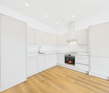 Lakeside West, Causeway, Staines-Upon-Thames,TW18 - Photo 3