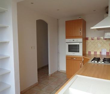 Location Appartement 4 pièces 76m² DRAGUIGNAN 83300 - Photo 6