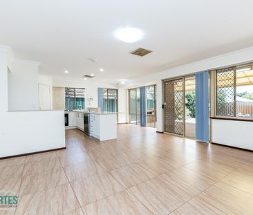 7 Well Pl, Bibra Lake WA 6163 - House For Rent | Domain - Photo 3