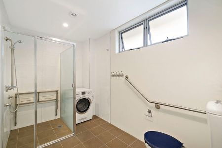 Modern Studio Apartment with Balcony (Level 2) - Photo 5