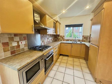 4 bedroom detached house to rent - Photo 5