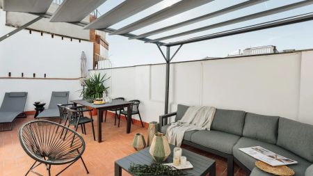 2-bedroom apartment for rent in l'Antiga Esquerra de l'Eixample, perfect for couples. - Photo 5