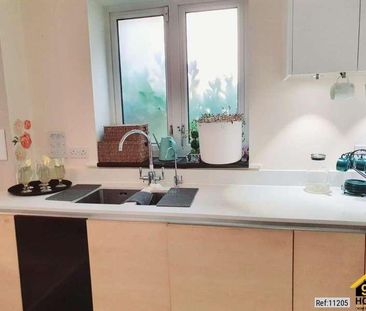Elderberry Close, Kings Park, Romford, United Kingdom, RM3 - Photo 3