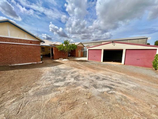 Ray White Real Estate Parkes - Photo 1