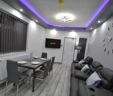 1 bedroom in a house share to rent - Photo 3