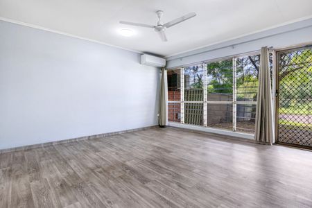 PET FRIENDLY UNIT WITH A YARD! - Photo 5